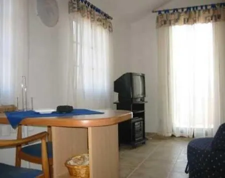 In With Seaview, Terrace, Air Condition Appartement *