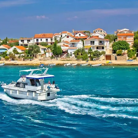 In With Seaview, Terrace, Air Condition * Ždrelac